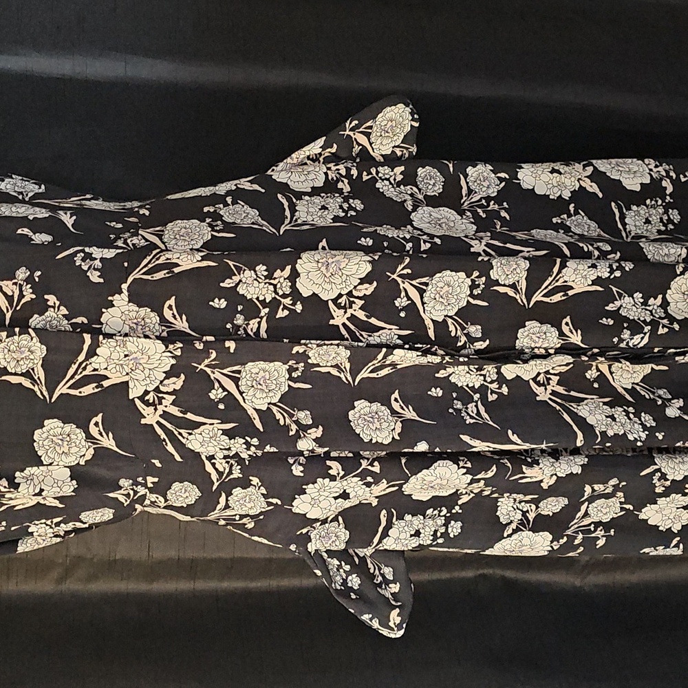 Zara Black and White Floral Maxi Dress - Picture 14 of 14